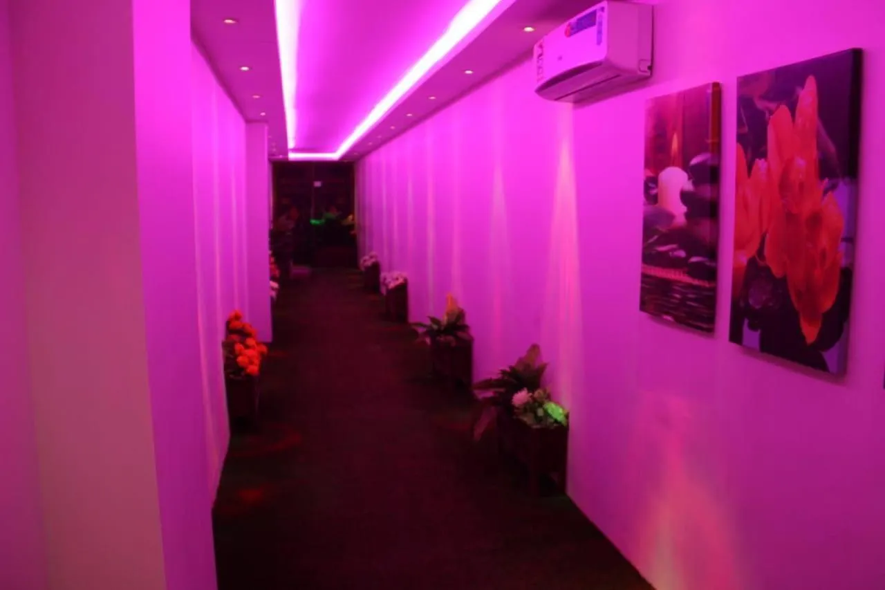 Baland Hotel Suites Dammam 0*,